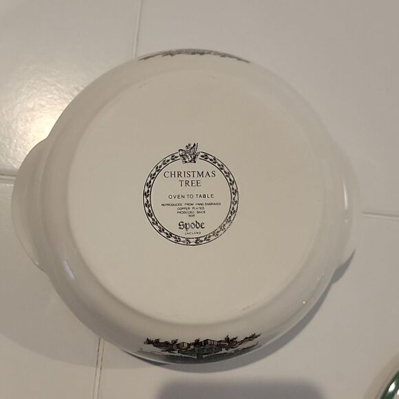 Spode 6 1/2" earthenware covered dish - Picture 5 of 7